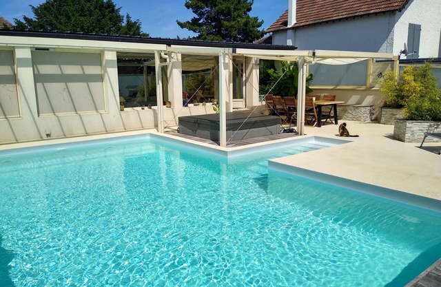 En Ouistreham, a 100 m de la playa, casa de 110 m², para 4 personas.