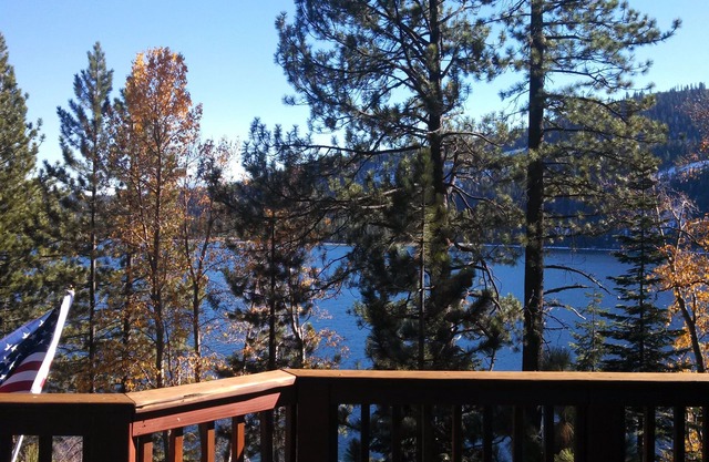 Pasa por alto el lago Donner