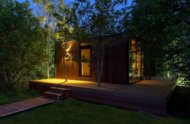 Oxfordshire: Lakeside Mirror Houses (FULL SITE)