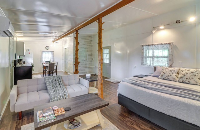 Ozark Escapes Cabin! Serene Forest & Mtn Setting