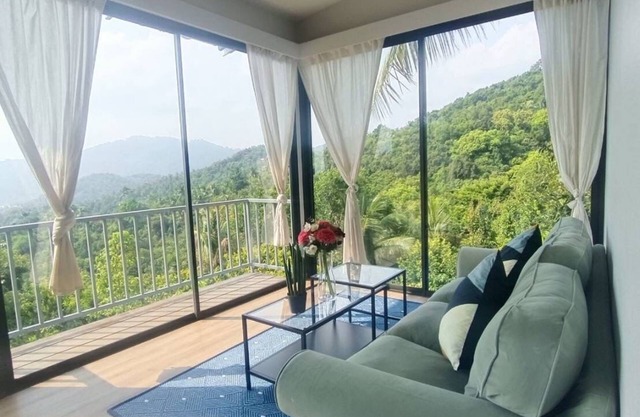 Ozone Hill Panoramic Residence