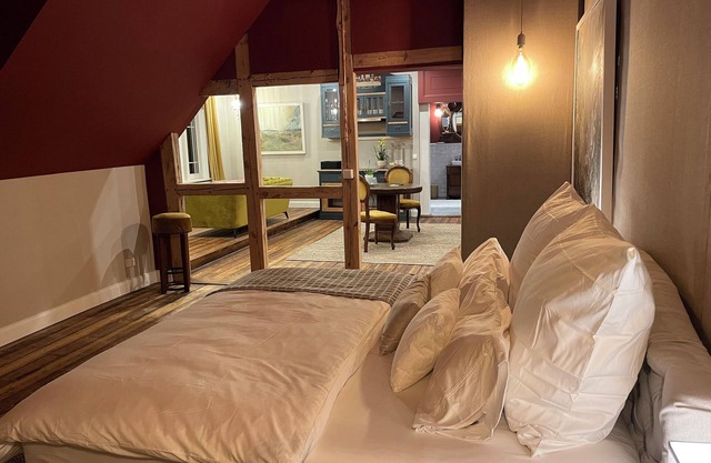 Pärchen Auszeit in der Heide Burgunder Apartment