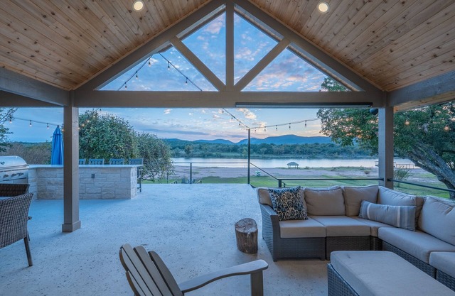 Packsaddle Paradise: increíbles vistas con entrada de playa privada al lago LBJ