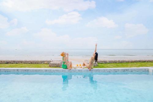 Pailay Beachfront Villa Cha-Am