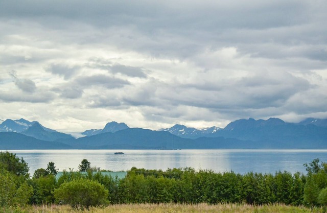 Panoramic Ocean and Mountain Views! '26 Summer Open!