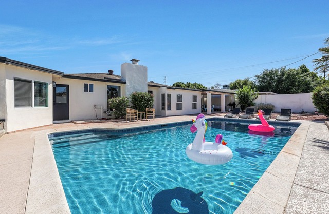 PAPAGO PLACE - Spacious 5-bedroom house in South Scottsdale