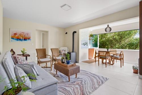 Paraíso! Apartamento 2 quartos - A dois passos da Praia do Campeche