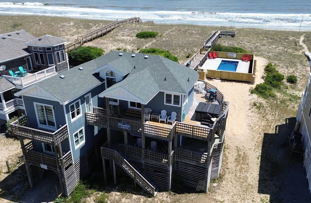 Paradise at Blue Fin! New owners Updated. Heat-able pool! 4x4 required