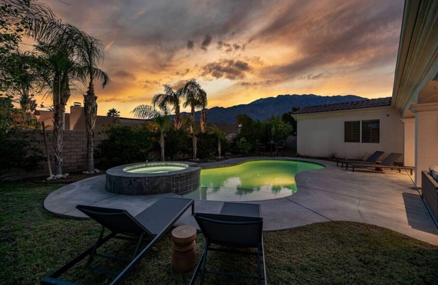 Paradise Palms | Pool + Spa