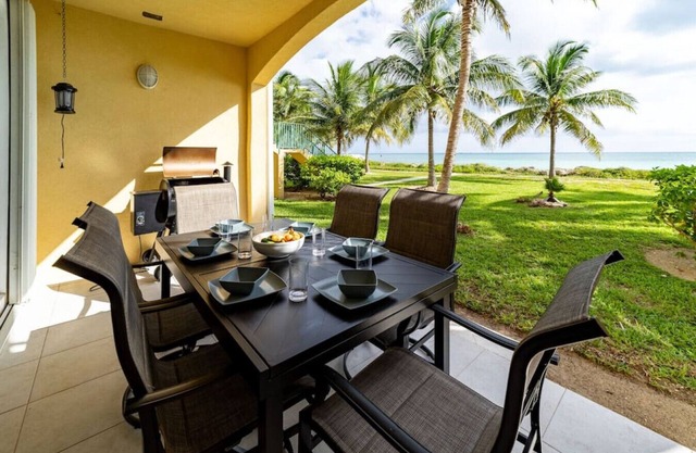 Paradise Retreat, A Tropical Oceanfront Villa