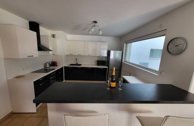 Paris Montmartre Chic