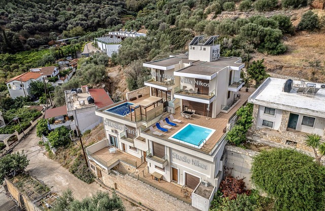 Paris studio in Palaiokastro near the beach and taverns