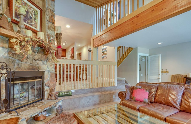 NEW-Park City Townhome w / Hot Tub 1 Mi. al remonte