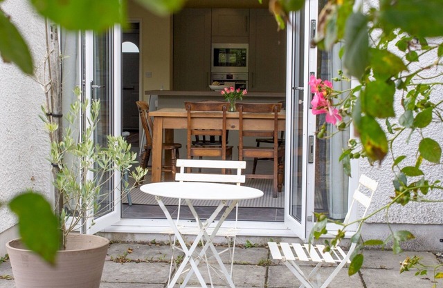 Pass the Keys | Spacious family home close to Llandeilo