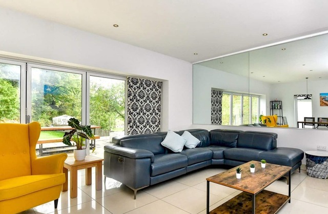 Pass the Keys | Spacious 5 bedroom home in beautiful location