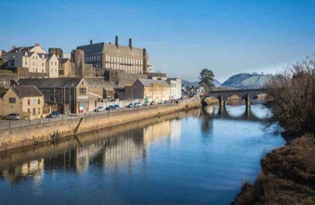 Pass the Keys | Stunning pet friendly home near the beach | Sleeps 6