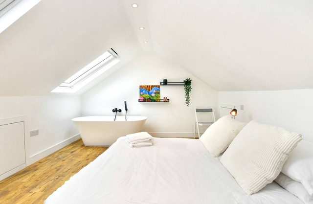 Pass the Keys | Two bedroom canton retreat!