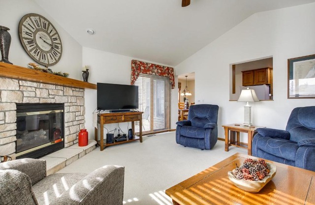 Patties Other Place - Indoor Pool Access!