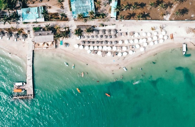 PB-F17 HABITACION FAMILIAR EN LA PLAYA