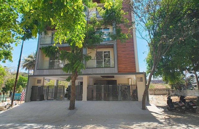 Peaceful 1BHK with Balcony, Wifi