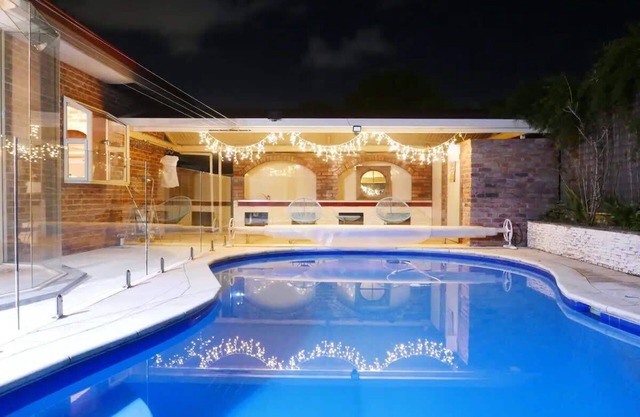 Peaceful 4-bed Concord escape with private pool