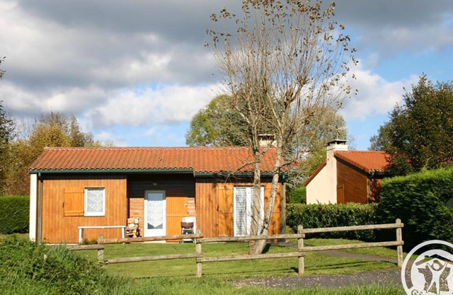 Casa de Campo con Chimenea y Jardín en Usson-en-Forez