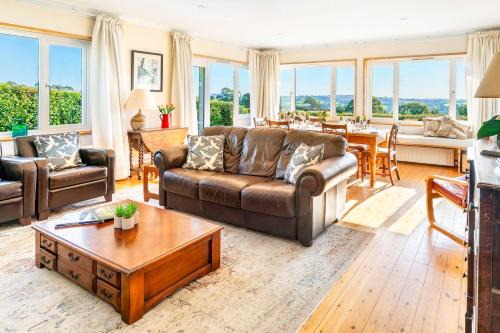 Peaceful country escape with garden & views