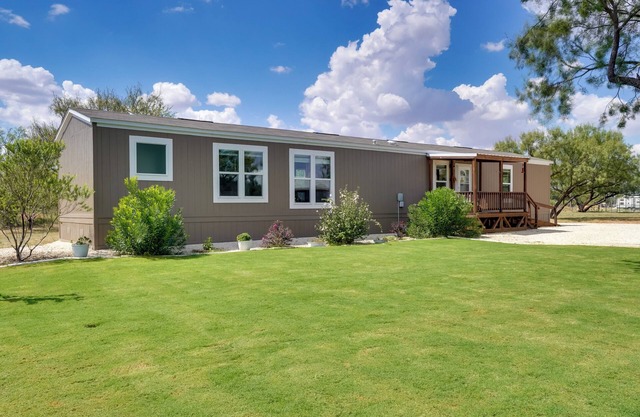 Peaceful Countryside Home w/ Yard in Hawley