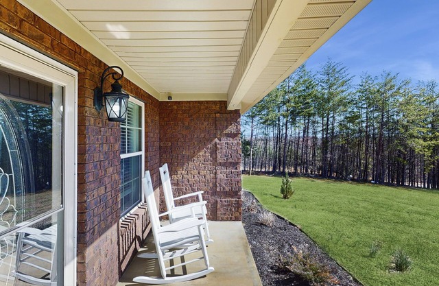 Peaceful family-friendly home with games, fire pit, and great location!