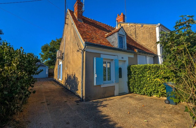 Casa tranquila en Châteauroux con jardín y estacionamiento privado