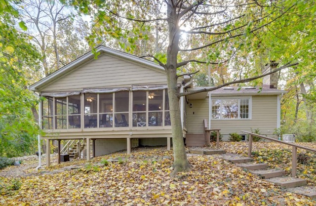 Peaceful New Buffalo Home Walk to Lake Michigan!