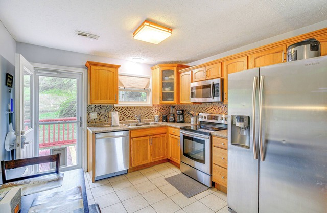 Peaceful & Pet-Friendly Retreat in Elizabethton!