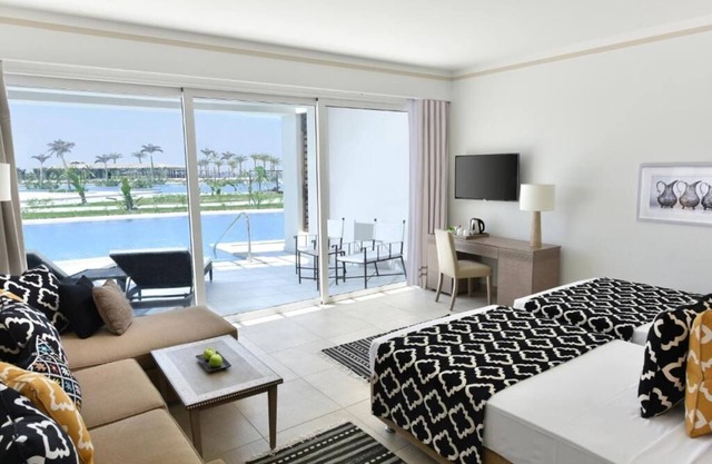 Peaceful Red Sea Getaway | 3 Swim-Up Rooms, 5 Pools, Dining & Reef Adventures