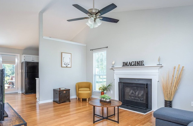 Peaceful Retreat on the Outskirts!