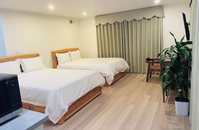 Charming 1-bedroom house in lovely San Bruno with WiFi