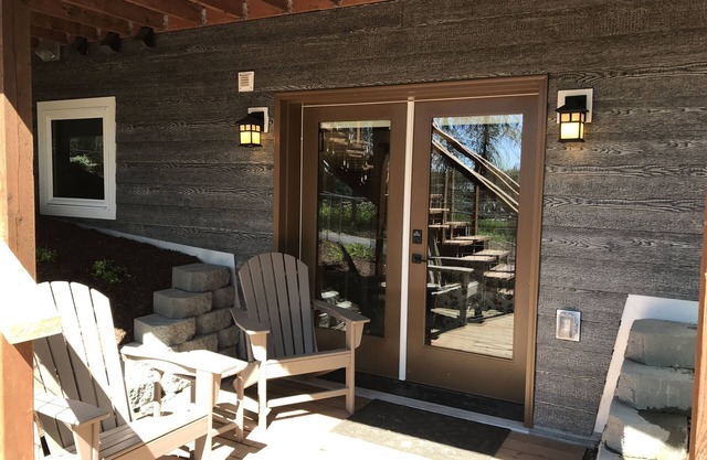 Peaceful unit on beautiful wooded Lot. Minutes to Kenai, Soldotna & Kasiloff.