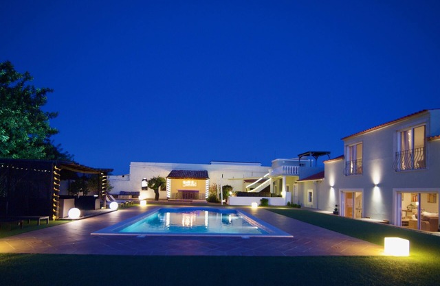 Peaceful Village Location, 9 habitaciones, piscina, sala de juegos, bar al aire libre, mirador
