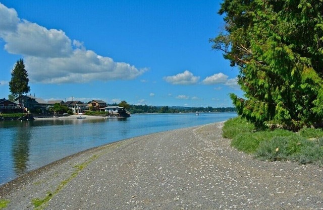 ¡RETIRO DE FRENTE AL AGUA PACÍFICO A 30 MINUTOS DE FERRY RIDE DE SEATTLE!