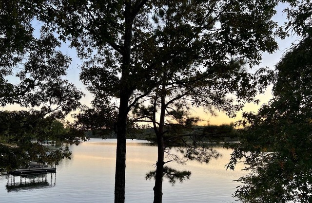 PEACEFUL WATERS PENINSULA