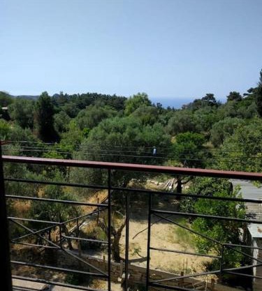 Peacefull house Christos Rachon