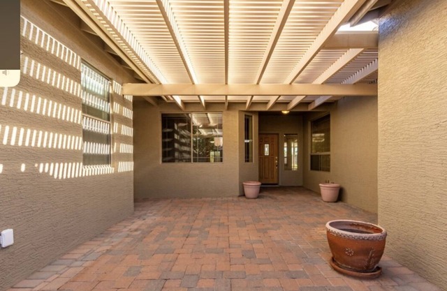 Pebble Creek 2-bedroom plus office/bedroom. Fenced backyard.