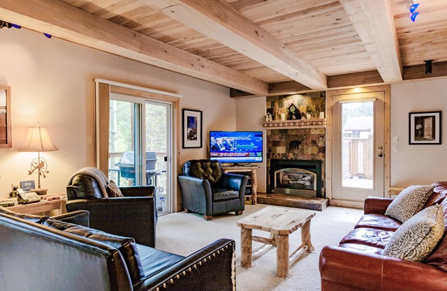 Ático-exclusivo de estilo familiar, a poca distancia de ascensor, ciudad, piscina **