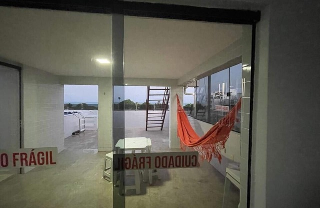 Ático con piscina y amplia vista al mar!