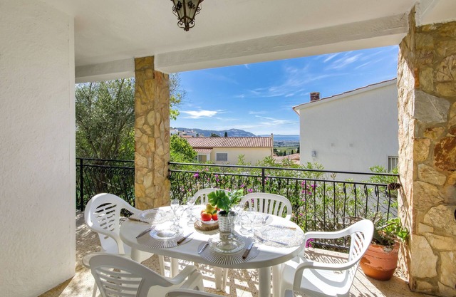 People I by Interhome