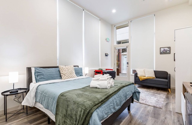 Perch - Cozy Studio | Own Bath | Heart of Fremont