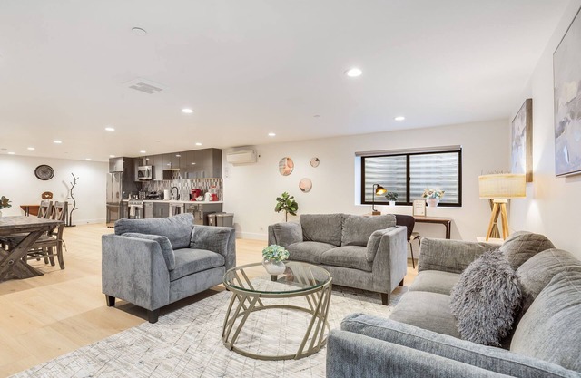 Perch - The Fern Suite: Brand New spacious 1BR Retreat with Two Beds