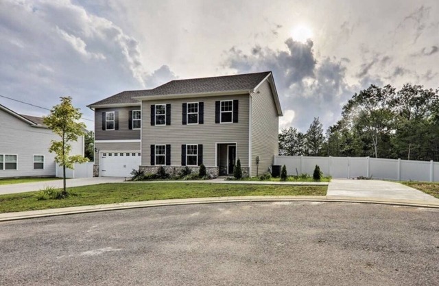 Sacerdote Percy Lake House
