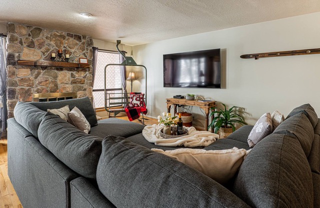 Walk to Cabriolet and Free Shuttle - Perfect for Families