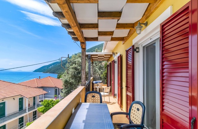 Apartamento que admite mascotas Villa Captain Fotis 4 con vistas al mar y balcón