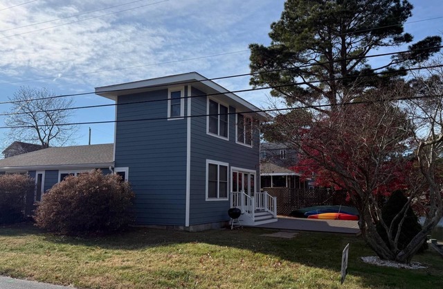 PET FRIENDLY! Charming vintage South Bethany Beach vacation home on a canal with deck and boat dock is just perfect for a family get-away!